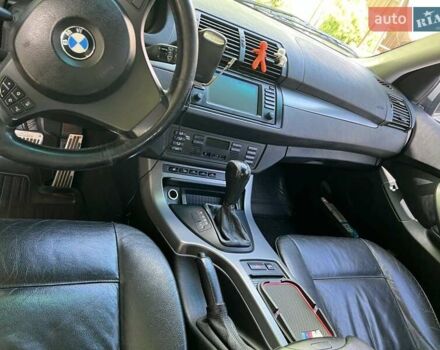 Серый БМВ Х5, объемом двигателя 3 л и пробегом 310 тыс. км за 10000 $, фото 4 на Automoto.ua