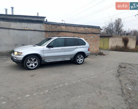 Серый БМВ Х5, объемом двигателя 3.01 л и пробегом 300 тыс. км за 4200 $, фото 4 на Automoto.ua