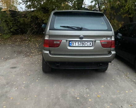 Серый БМВ Х5, объемом двигателя 3 л и пробегом 400 тыс. км за 8000 $, фото 4 на Automoto.ua