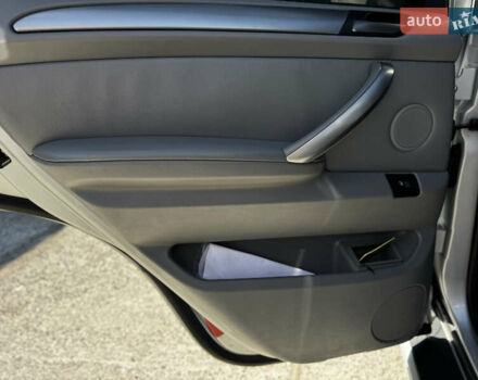 Серый БМВ Х5, объемом двигателя 3 л и пробегом 451 тыс. км за 13999 $, фото 30 на Automoto.ua