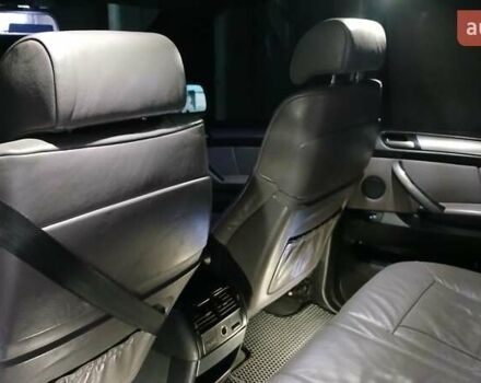 Серый БМВ Х5, объемом двигателя 3 л и пробегом 260 тыс. км за 12000 $, фото 3 на Automoto.ua