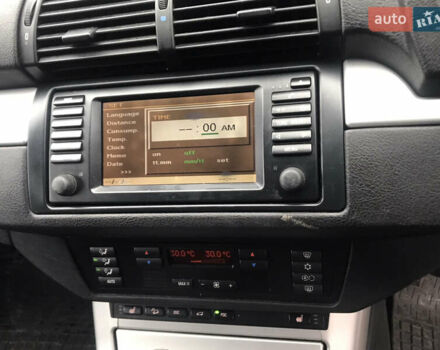 Серый БМВ Х5, объемом двигателя 3 л и пробегом 225 тыс. км за 3700 $, фото 8 на Automoto.ua