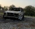 Серый БМВ Х5, объемом двигателя 3 л и пробегом 300 тыс. км за 2000 $, фото 1 на Automoto.ua
