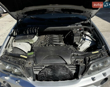 Серый БМВ Х5, объемом двигателя 3 л и пробегом 451 тыс. км за 13999 $, фото 50 на Automoto.ua