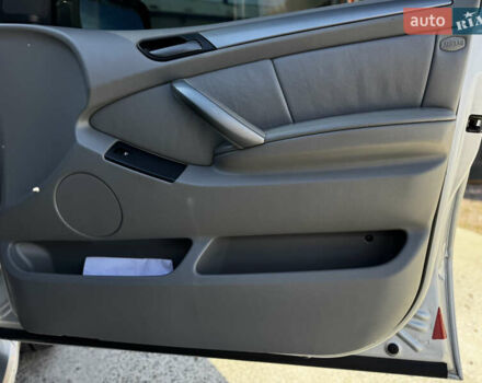 Серый БМВ Х5, объемом двигателя 3 л и пробегом 451 тыс. км за 13999 $, фото 43 на Automoto.ua