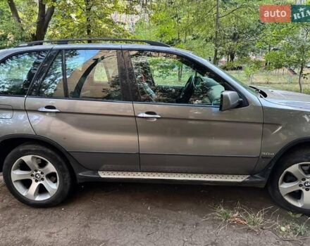 Серый БМВ Х5, объемом двигателя 3 л и пробегом 300 тыс. км за 5500 $, фото 11 на Automoto.ua