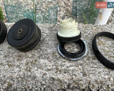 Серый БМВ Х5, объемом двигателя 3 л и пробегом 334 тыс. км за 12500 $, фото 32 на Automoto.ua