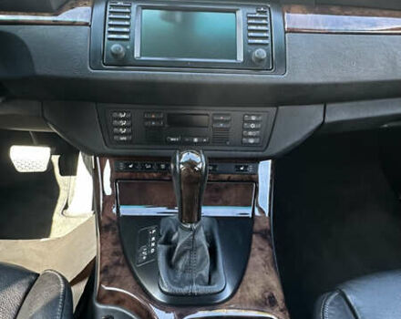 Сірий БМВ Х5, об'ємом двигуна 2.99 л та пробігом 489 тис. км за 11500 $, фото 19 на Automoto.ua