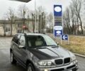 Серый БМВ Х5, объемом двигателя 3 л и пробегом 300 тыс. км за 6200 $, фото 4 на Automoto.ua