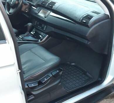 Серый БМВ Х5, объемом двигателя 3 л и пробегом 340 тыс. км за 6500 $, фото 11 на Automoto.ua