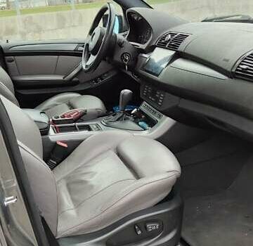 Серый БМВ Х5, объемом двигателя 3 л и пробегом 224 тыс. км за 12000 $, фото 21 на Automoto.ua