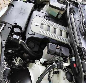 Сірий БМВ Х5, об'ємом двигуна 2.98 л та пробігом 389 тис. км за 12550 $, фото 9 на Automoto.ua