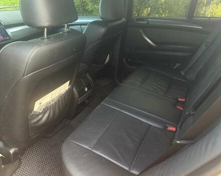 Серый БМВ Х5, объемом двигателя 3 л и пробегом 410 тыс. км за 11000 $, фото 6 на Automoto.ua