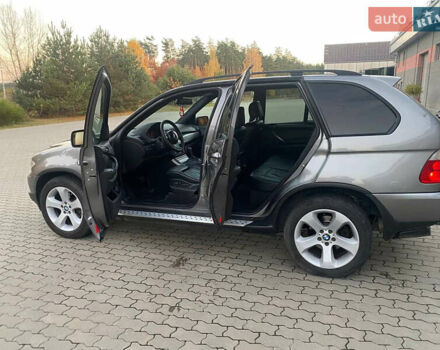 Серый БМВ Х5, объемом двигателя 2.99 л и пробегом 347 тыс. км за 10500 $, фото 13 на Automoto.ua
