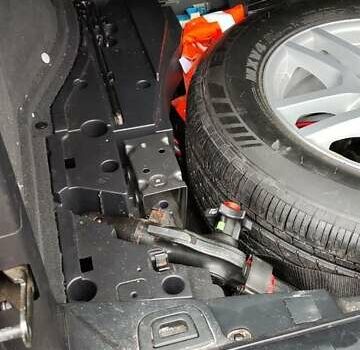 Серый БМВ Х5, объемом двигателя 3 л и пробегом 224 тыс. км за 12000 $, фото 34 на Automoto.ua