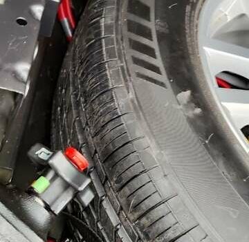 Серый БМВ Х5, объемом двигателя 3 л и пробегом 224 тыс. км за 12000 $, фото 35 на Automoto.ua