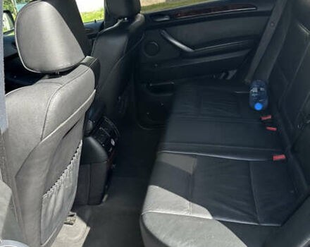 Сірий БМВ Х5, об'ємом двигуна 2.99 л та пробігом 489 тис. км за 11500 $, фото 16 на Automoto.ua