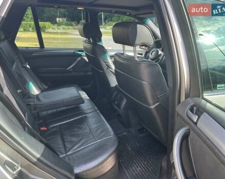 Серый БМВ Х5, объемом двигателя 3 л и пробегом 334 тыс. км за 12500 $, фото 4 на Automoto.ua