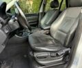 Серый БМВ Х5, объемом двигателя 3 л и пробегом 300 тыс. км за 7500 $, фото 6 на Automoto.ua