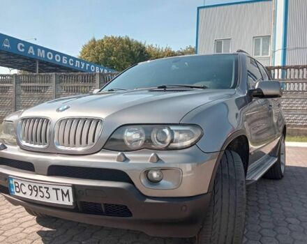 Серый БМВ Х5, объемом двигателя 3 л и пробегом 300 тыс. км за 11999 $, фото 1 на Automoto.ua