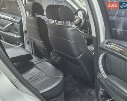 Серый БМВ Х5, объемом двигателя 4.4 л и пробегом 301 тыс. км за 9500 $, фото 20 на Automoto.ua