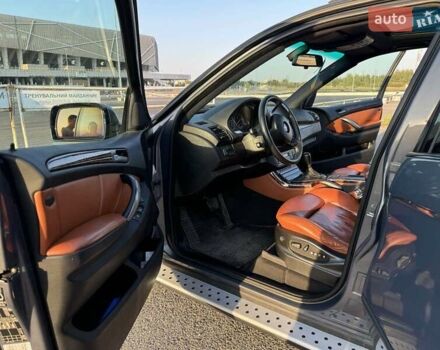 Серый БМВ Х5, объемом двигателя 3 л и пробегом 337 тыс. км за 12999 $, фото 6 на Automoto.ua
