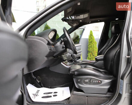 Серый БМВ Х5, объемом двигателя 3 л и пробегом 290 тыс. км за 16500 $, фото 40 на Automoto.ua