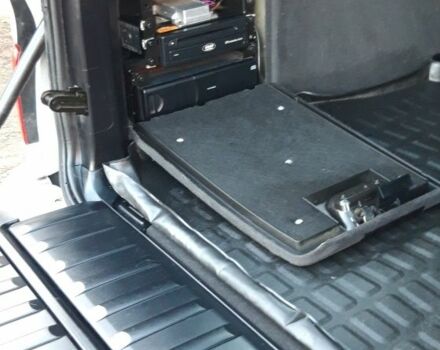 Серый БМВ Х5, объемом двигателя 3 л и пробегом 340 тыс. км за 6500 $, фото 20 на Automoto.ua