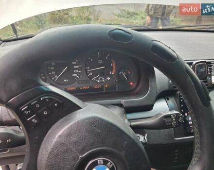 Серый БМВ Х5, объемом двигателя 3 л и пробегом 330 тыс. км за 11400 $, фото 18 на Automoto.ua