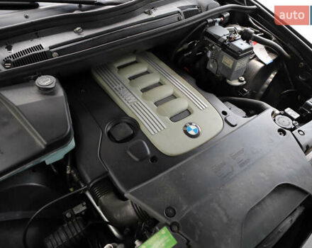 Серый БМВ Х5, объемом двигателя 3 л и пробегом 290 тыс. км за 16500 $, фото 69 на Automoto.ua