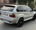 Серый БМВ Х5, объемом двигателя 3 л и пробегом 300 тыс. км за 7500 $, фото 1 на Automoto.ua
