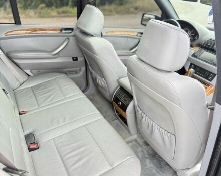 Серый БМВ Х5, объемом двигателя 3 л и пробегом 400 тыс. км за 6100 $, фото 20 на Automoto.ua