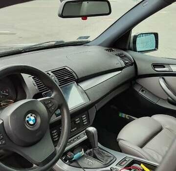 Серый БМВ Х5, объемом двигателя 3 л и пробегом 224 тыс. км за 12000 $, фото 17 на Automoto.ua