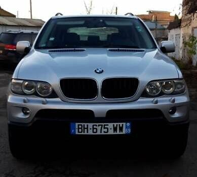 Серый БМВ Х5, объемом двигателя 3 л и пробегом 340 тыс. км за 6500 $, фото 1 на Automoto.ua