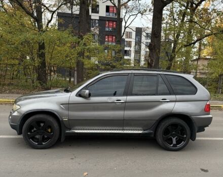 Серый БМВ Х5, объемом двигателя 3 л и пробегом 280 тыс. км за 4500 $, фото 1 на Automoto.ua