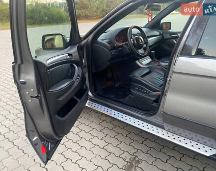 Серый БМВ Х5, объемом двигателя 2.99 л и пробегом 347 тыс. км за 10500 $, фото 24 на Automoto.ua