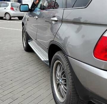 Серый БМВ Х5, объемом двигателя 3 л и пробегом 224 тыс. км за 12000 $, фото 12 на Automoto.ua