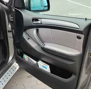 Серый БМВ Х5, объемом двигателя 3 л и пробегом 224 тыс. км за 12000 $, фото 28 на Automoto.ua