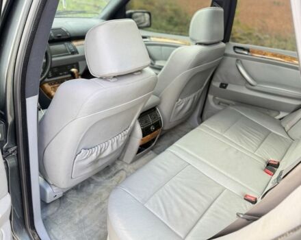 Серый БМВ Х5, объемом двигателя 3 л и пробегом 400 тыс. км за 6100 $, фото 21 на Automoto.ua