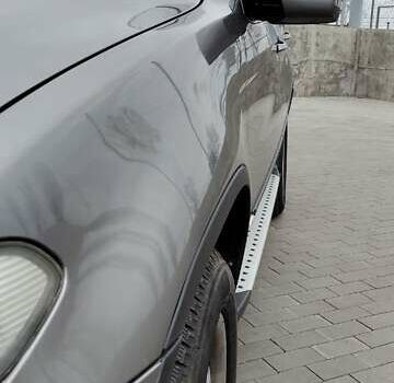 Серый БМВ Х5, объемом двигателя 3 л и пробегом 224 тыс. км за 12000 $, фото 11 на Automoto.ua