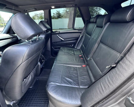 Серый БМВ Х5, объемом двигателя 3 л и пробегом 283 тыс. км за 15000 $, фото 13 на Automoto.ua