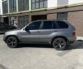Серый БМВ Х5, объемом двигателя 3 л и пробегом 455 тыс. км за 9999 $, фото 3 на Automoto.ua