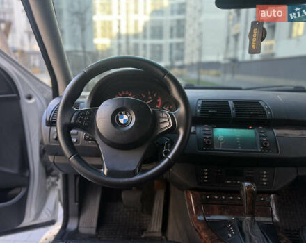 Серый БМВ Х5, объемом двигателя 3 л и пробегом 370 тыс. км за 10000 $, фото 12 на Automoto.ua