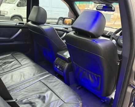 Серый БМВ Х5, объемом двигателя 3 л и пробегом 280 тыс. км за 4500 $, фото 11 на Automoto.ua