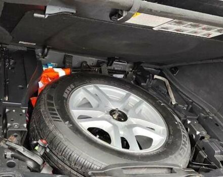 Серый БМВ Х5, объемом двигателя 3 л и пробегом 224 тыс. км за 12000 $, фото 33 на Automoto.ua