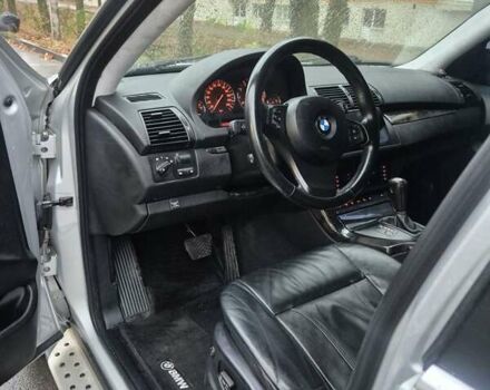Серый БМВ Х5, объемом двигателя 4.4 л и пробегом 301 тыс. км за 9500 $, фото 26 на Automoto.ua