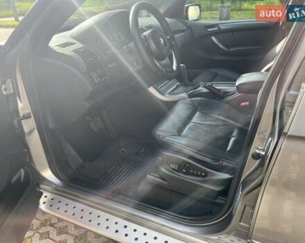 Серый БМВ Х5, объемом двигателя 3 л и пробегом 334 тыс. км за 12500 $, фото 14 на Automoto.ua