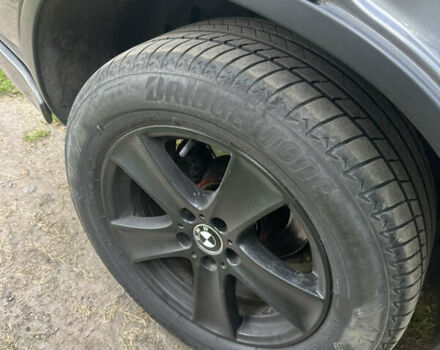 Сірий БМВ Х5, об'ємом двигуна 3 л та пробігом 382 тис. км за 13000 $, фото 2 на Automoto.ua