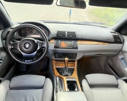 Серый БМВ Х5, объемом двигателя 3 л и пробегом 400 тыс. км за 6100 $, фото 22 на Automoto.ua