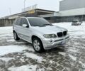 Серый БМВ Х5, объемом двигателя 3 л и пробегом 300 тыс. км за 6300 $, фото 1 на Automoto.ua